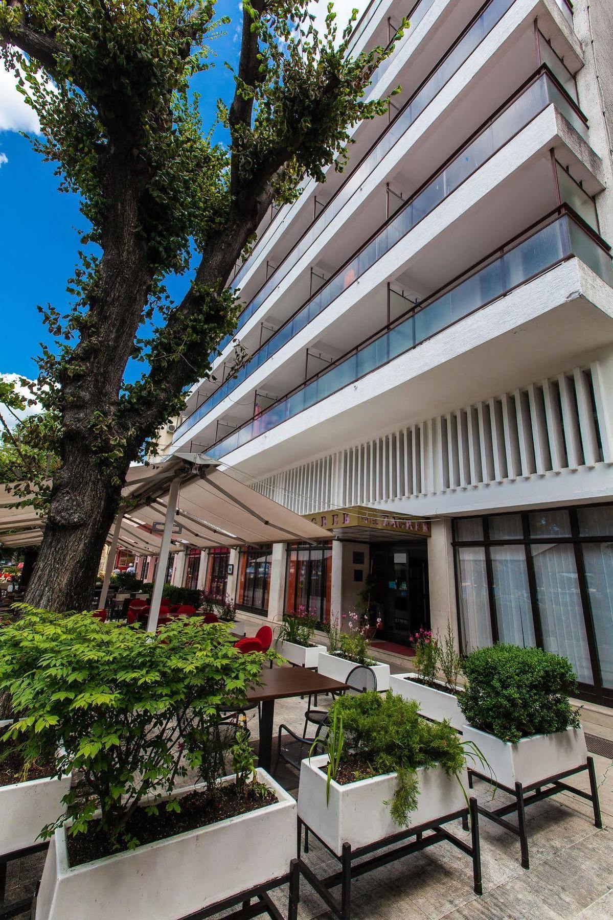 Hotel Zagreb Crikvenica Buitenkant foto