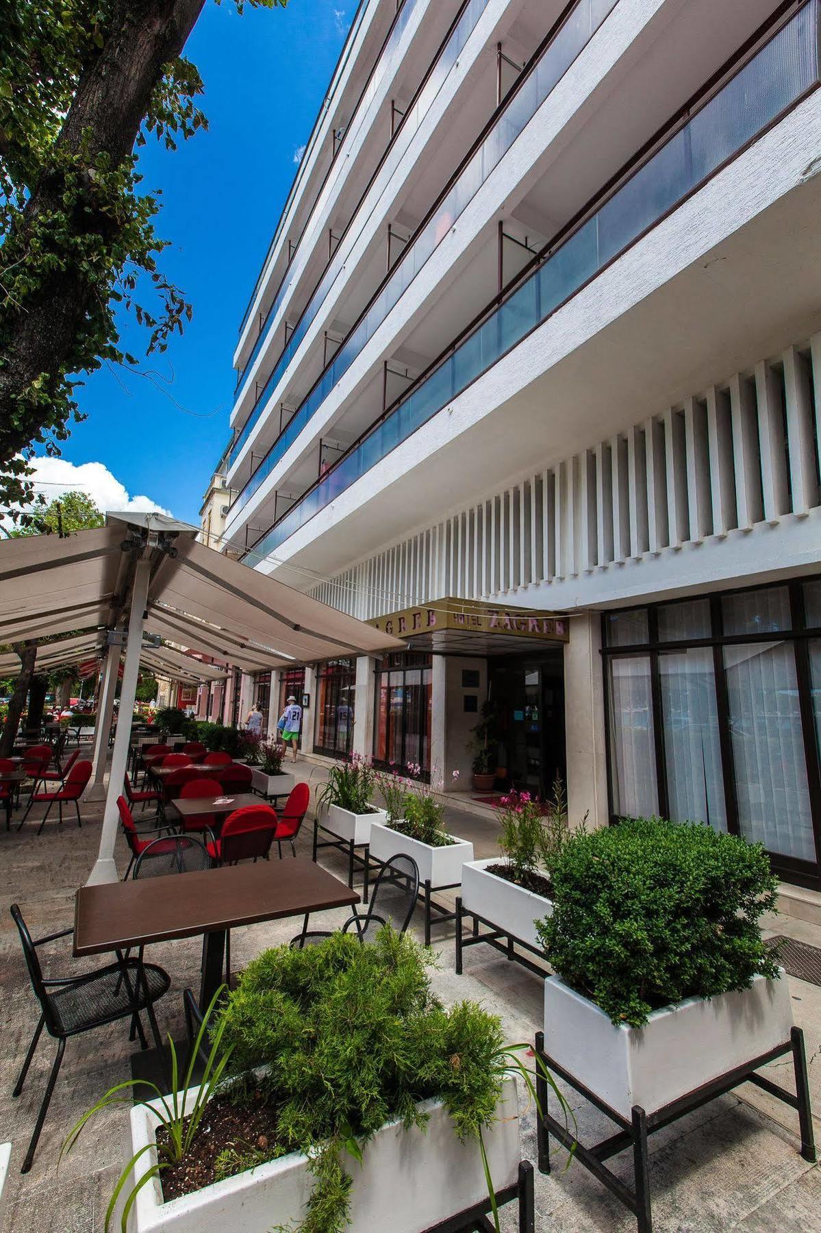 Hotel Zagreb Crikvenica Buitenkant foto